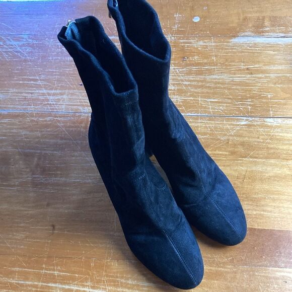 Guess black suede back gold zipper booties size 9.5 - Picture 3 of 9